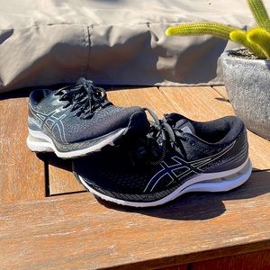 Women’s size 7.5 ASICS Gel Kayano 28